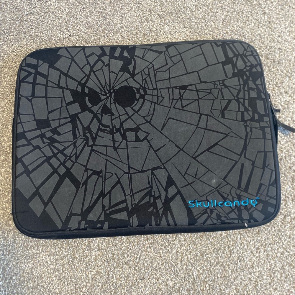 Skullcandy Travel Macbook Padded Laptop Sleeve Case‎ 16"